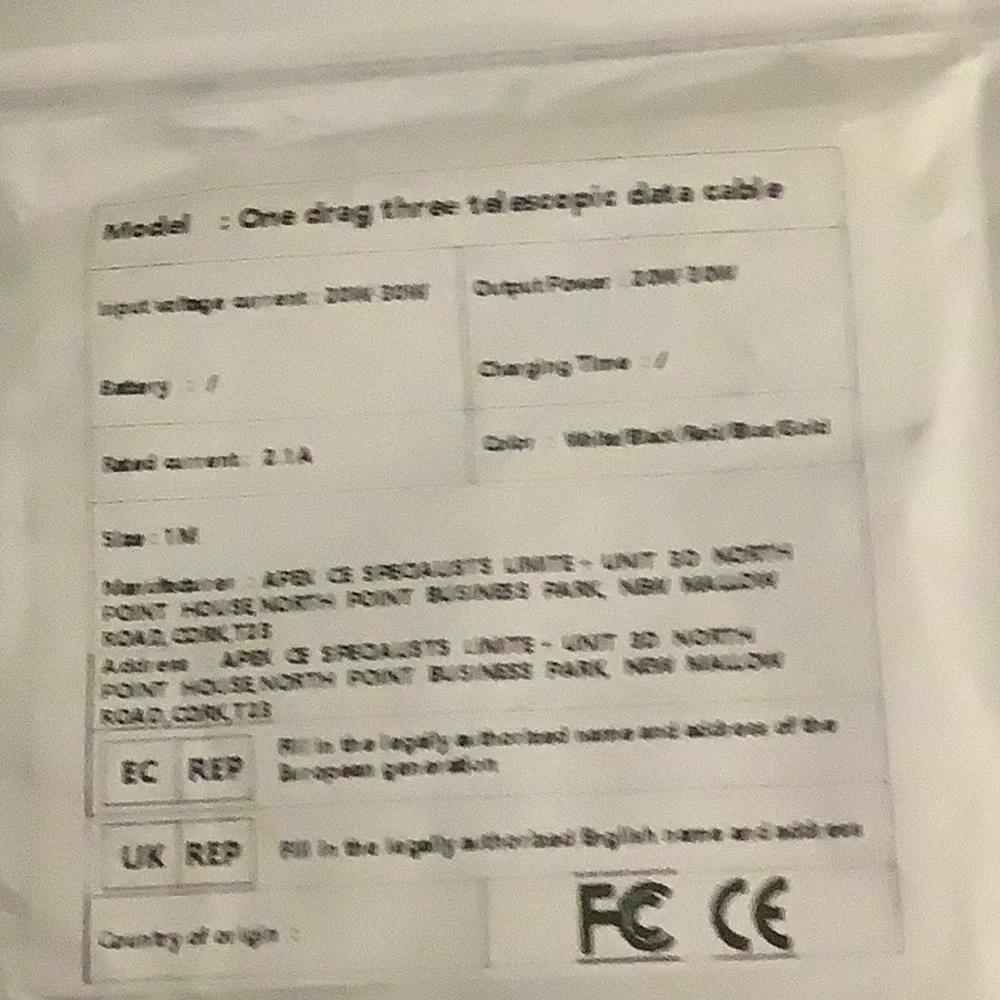 🦋 Telescopic three data cables in one, white.